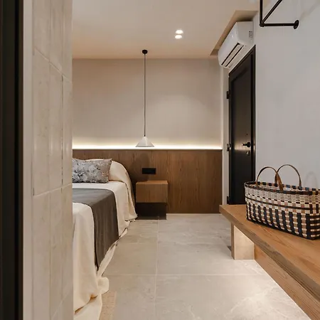 Aparthotel Emery 3*