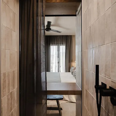Emery Aparthotel