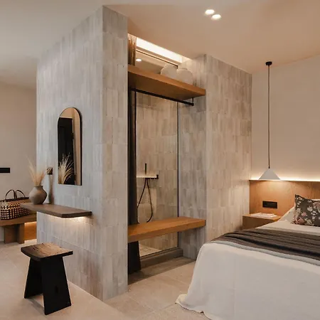Emery Aparthotel