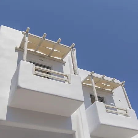 Apartmanhotel Emery Suites 4*