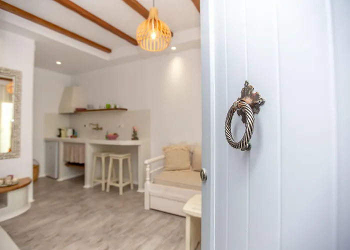 Aparthotel Emery Naxos City