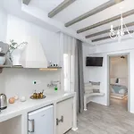 Emery Apartmanhotel
