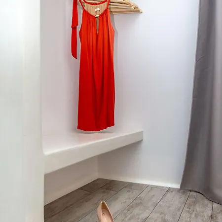 Emery شقة فندقية 4*