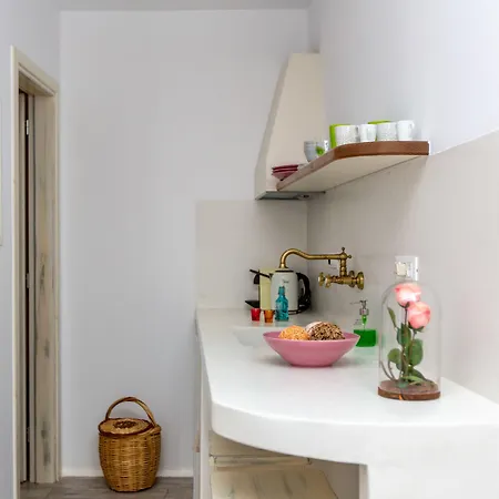 Lägenhetshotell Emery Naxos City