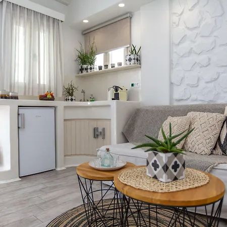 Emery Suites Naxos City