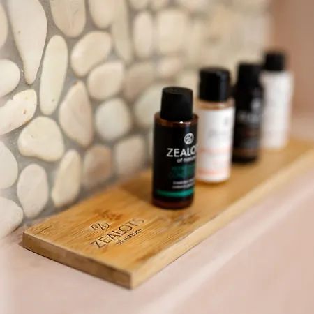 Emery Lägenhetshotell