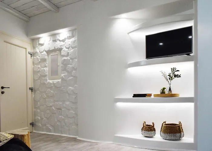 Emery Aparthotel Naxos City